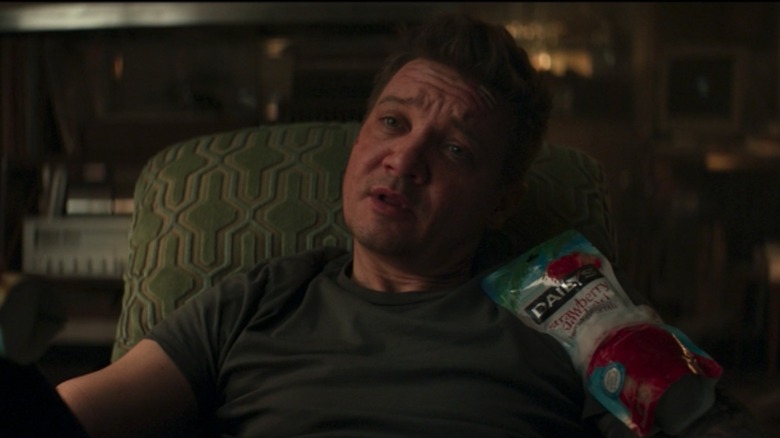 Jeremy Renner in Hawkeye ep 4