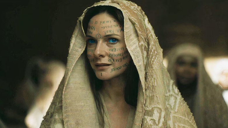 Lady Jessica with Fremen facial tattoos in Dune