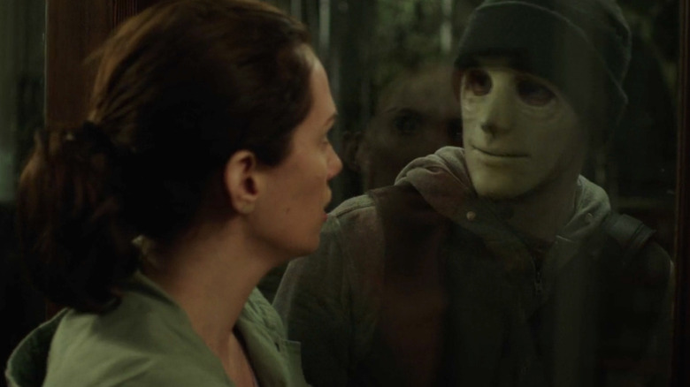 Kate Siegel and John Gallagher Jr. star in Hush (2016)