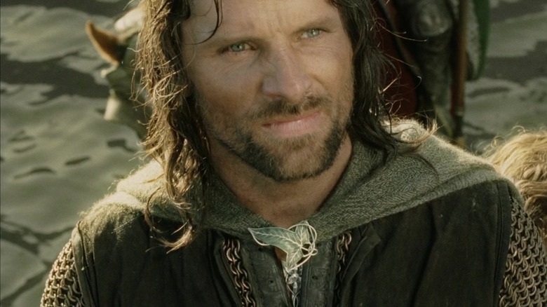 Viggo Mortensen als Aragorn kijkt op in The Lord of the Rings: The Return of the King