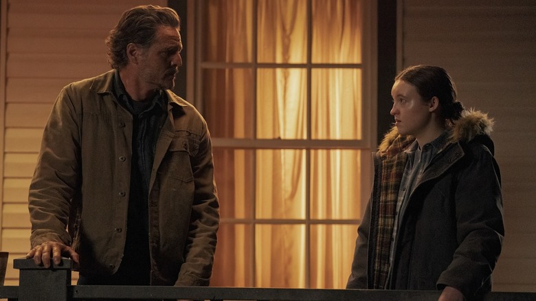 Ellie Joel dan Bella Ramsey dari Pedro Pascal di teras terakhir dari kami