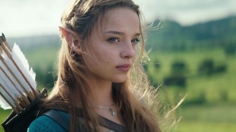 Putri Zelda menatap ke kejauhan dalam The Legend of Zelda