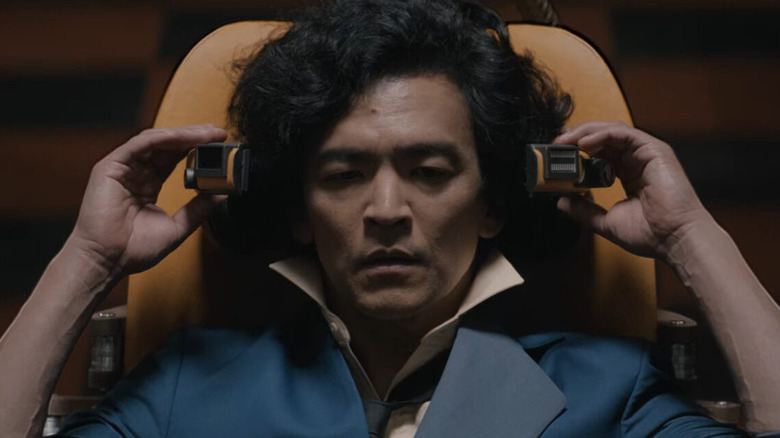 Spike rigging himself to a VR machine