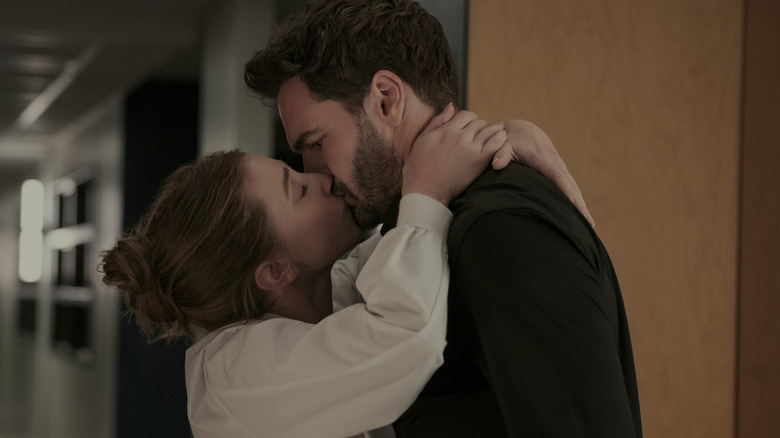 Olive and Adam kissing in The Love Hypothesis