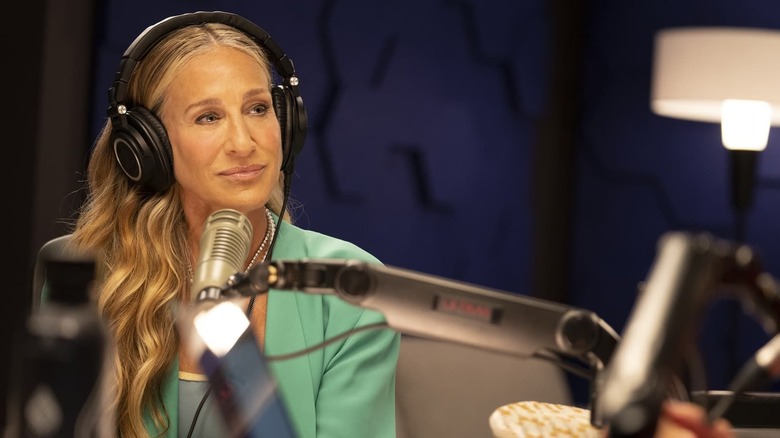 Sarah Jessica Parker wearing headphones