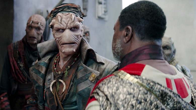 The space pirate and Greef Carga in The Mandalorian season 3