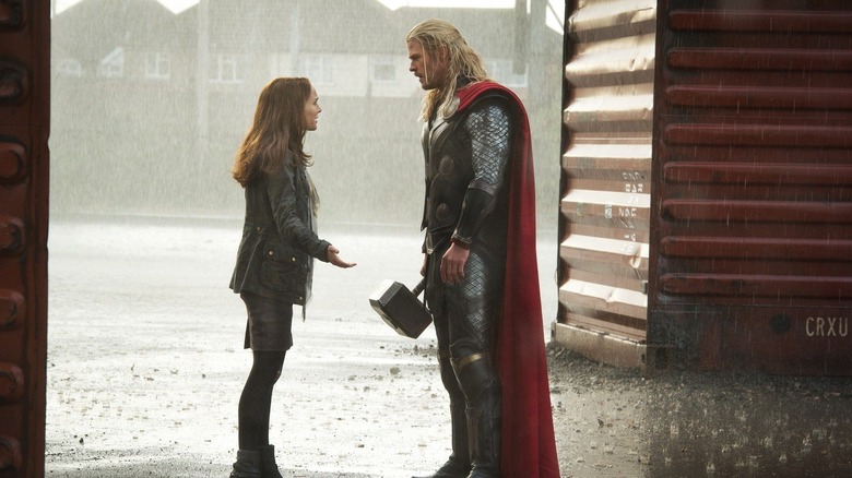 Jane Foster talking to Thor in the rain in Thor: The Dark World