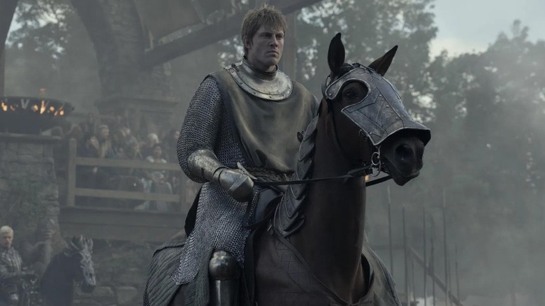 Ser Duncan the Tall riding a horse in his knight gear in A Knight of the Seven Kingdoms