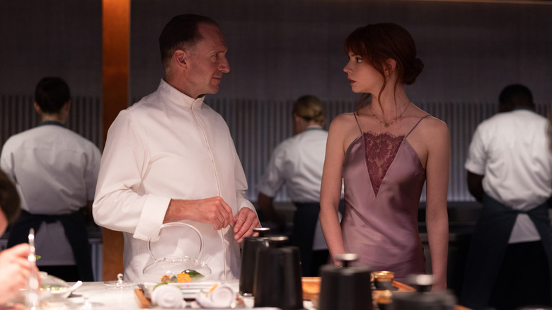 Ralph Fiennes, Anya Taylor-Joy in The Menu