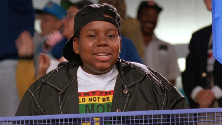 Russ (Kenan Thompson) heckling team in D2: The Mighty Ducks