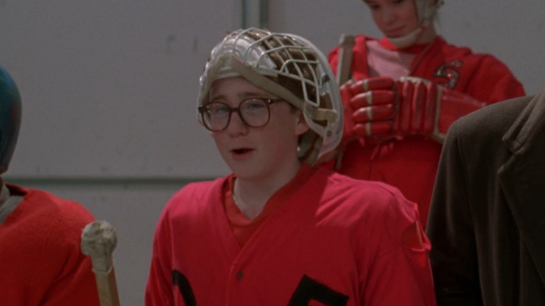 Averman (Matt Doherty) annoying teammates in The Mighty Ducks