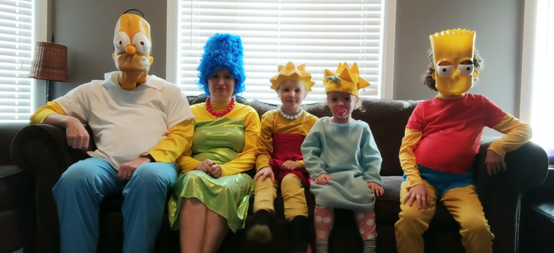 Family Recreates The Simpsons Opening
