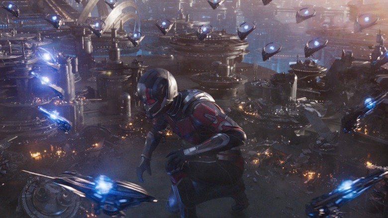 Quantumania Ant-Man fights Kang's ships