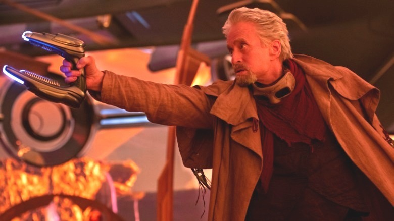 Quantumania Hank Pym with a blaster