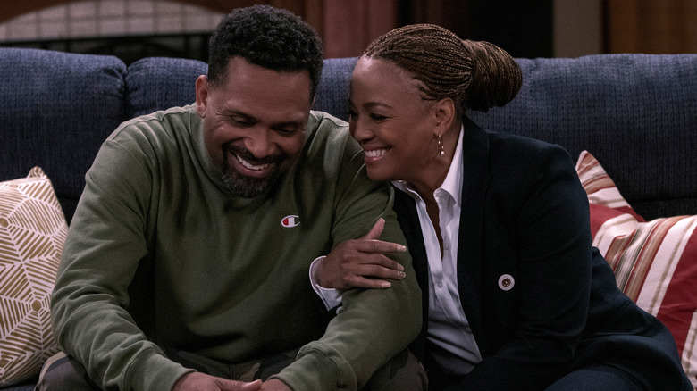 Kim Fields and Mike Epps in The Upshaws