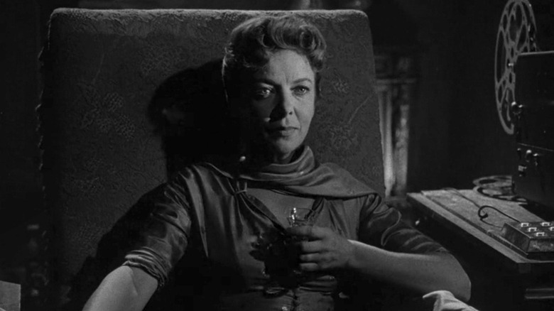 Barbara Jean Trenton, sitting next to the film, an episode of the twilight area