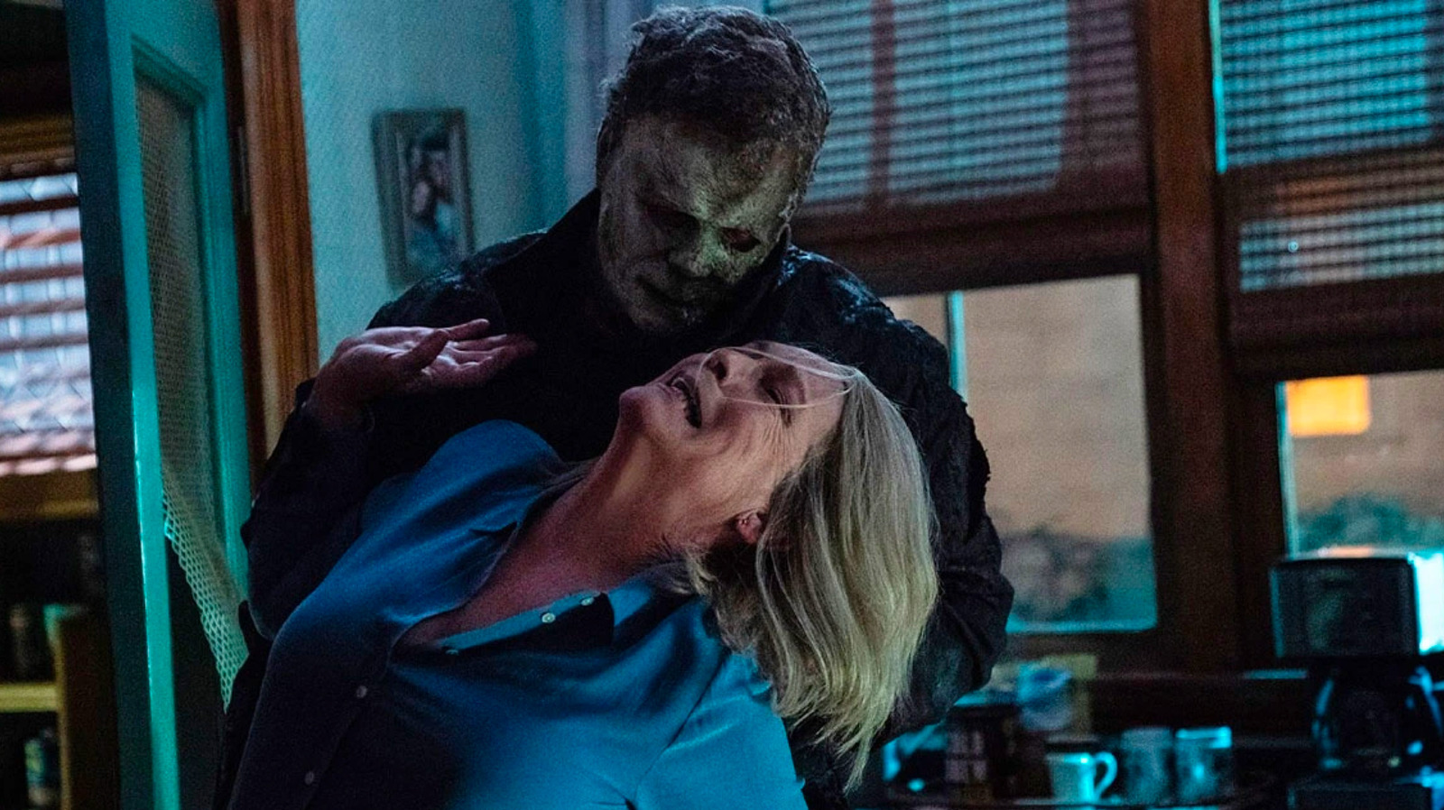 The Original Halloween Ends Ending Left Laurie Strode In A Very Dark Place - Vimarsana News