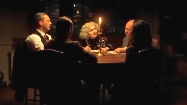 Seance in The Others