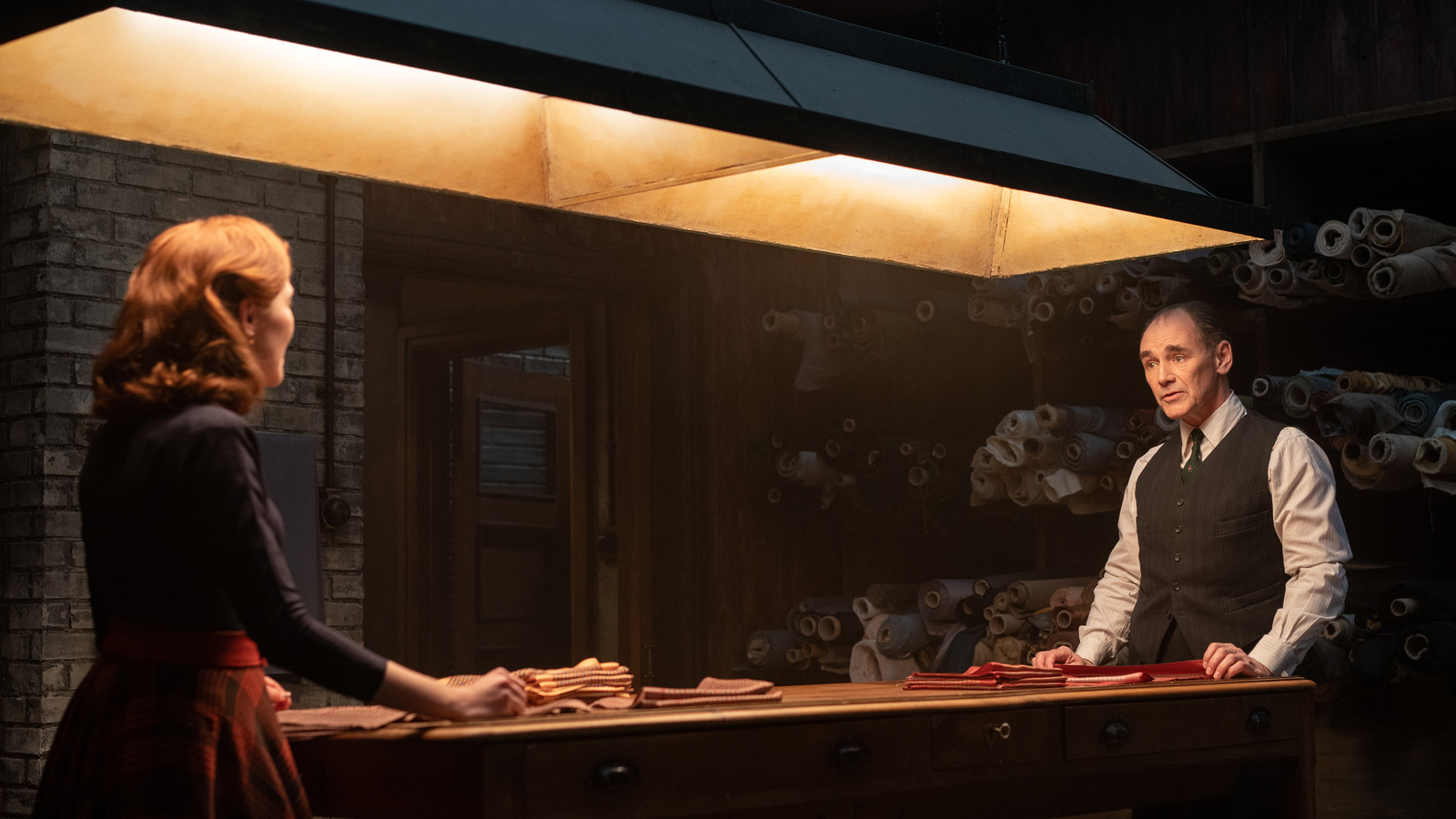 The Outfit Trailer Mark Rylance Gets Mixed Up With Chicago Gangsters