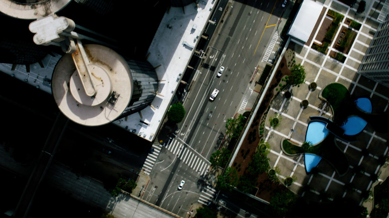 అంబులెన్స్ చిత్రం నుండి లాస్ ఏంజిల్స్ పై నుండి ఒక షాట్