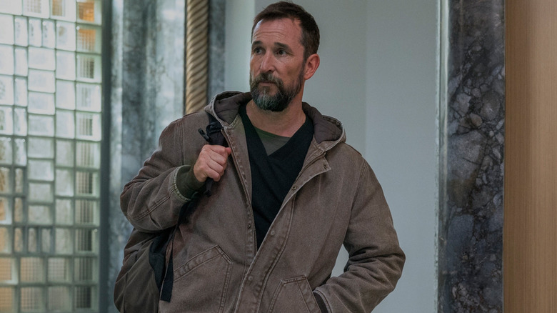 Noah Wyle's Dr Michael Robinavitch walks into the ER in The Pitt.jpg