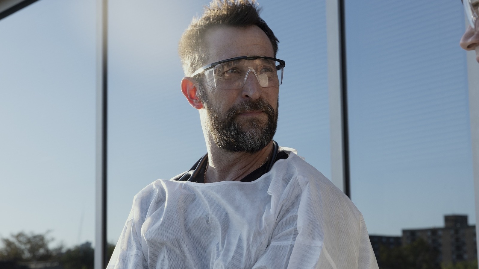 The Pitt Season 2's July 4th Setting Isn't Just About Fireworks Injuries