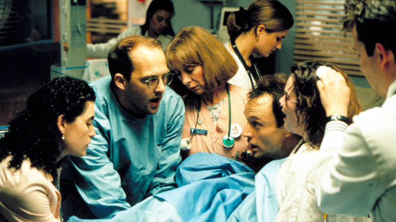 Carol Mark Susan Sean Jodi in an ER exam room on ER