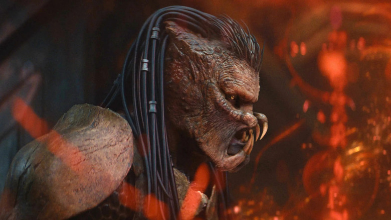 Dek prepares for battle in Predator: Badlands