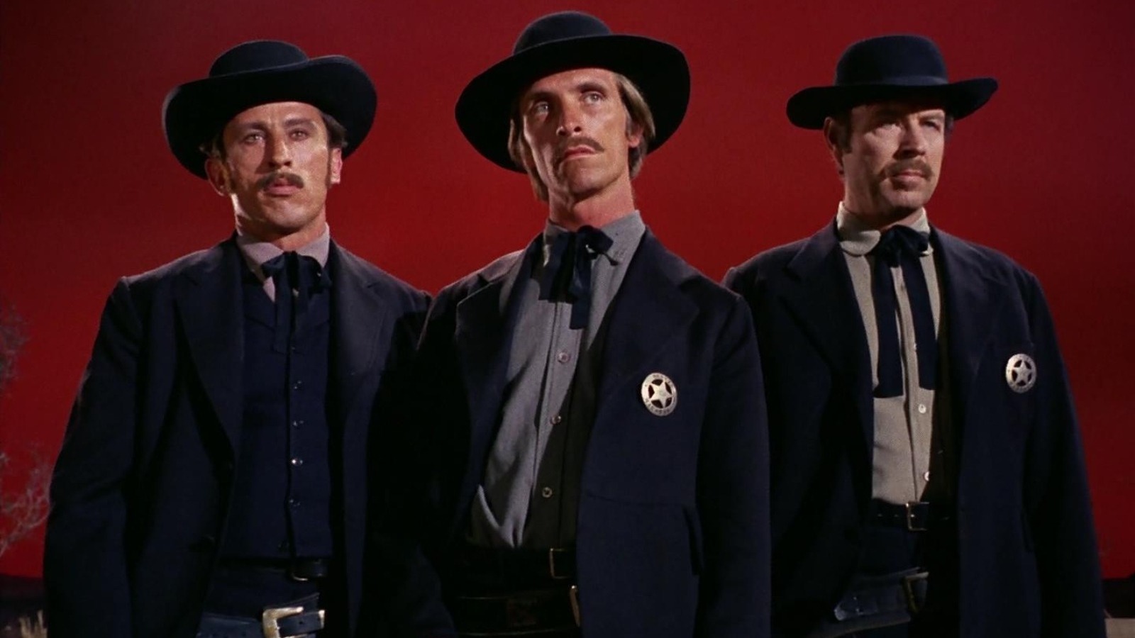 The Gilligan's Island Radio Announcer Is A Familiar Face For Star Trek Fans