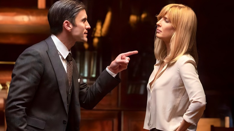 Jamie Dutton pointing at Beth on "Yellowstone"