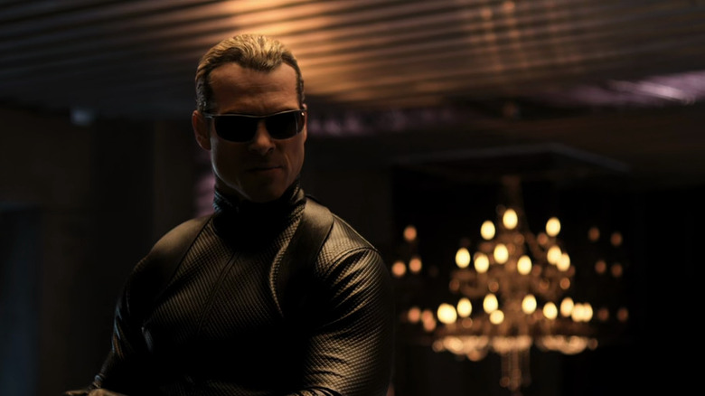 Albert Wesker wears sunny glasses underground in Resident Evil: Final section