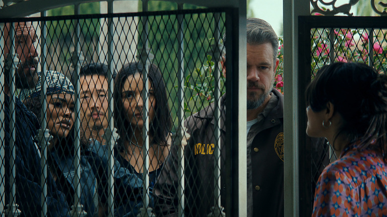 The TNT team shows up at Desi's house in The Rip