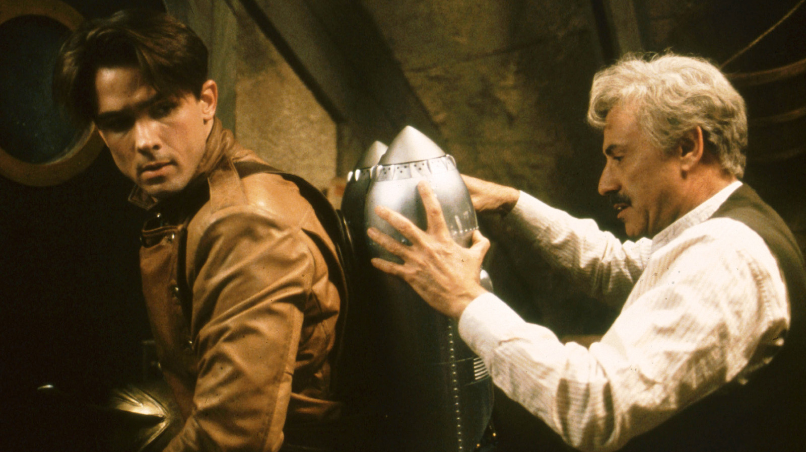 The Rocketeer Gave Alan Arkin The Chance To Do What He Did Best: Be A Shining Supporting Player - Vimarsana News