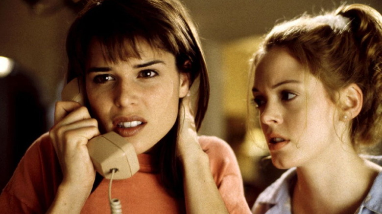 Neve Campbell and Rose McGowan in Scream