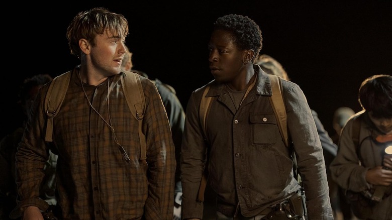 Raymon and Peter go together at night for a long walk