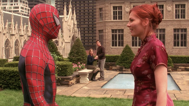 Spider-Man and Mary Jane in a rooftop garden