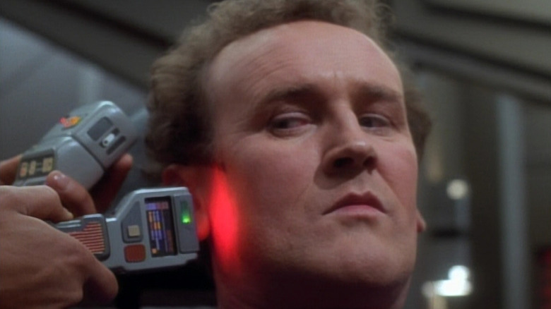 צ'יף אובריאן נסרק לעומק במסע בין כוכבים: Deep Space Nine