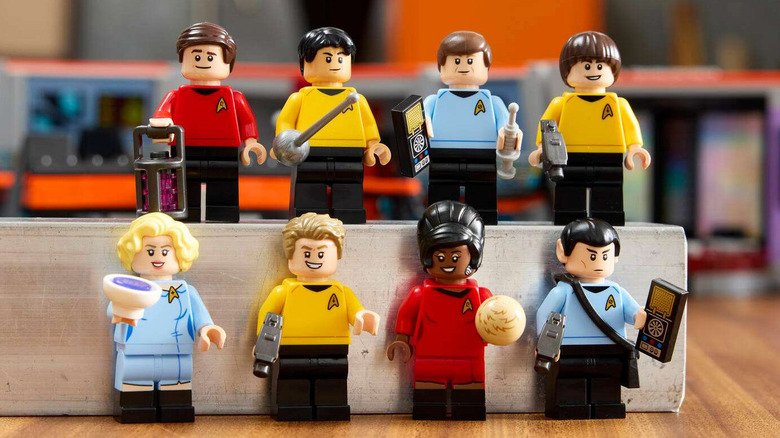Star Trek Enterprise NCC-1701 Bridge LEGO minifigures