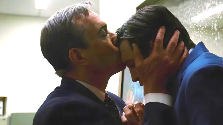 Succession season 3 Tom kisses Greg