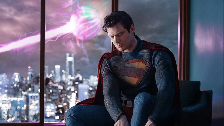 Kal-El puts on his boots to fight a giant ray in the sky in Superman