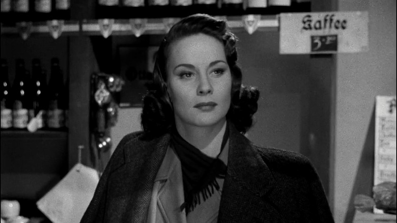 Alida Valli as Anna looks at someone off camera in The Third Man