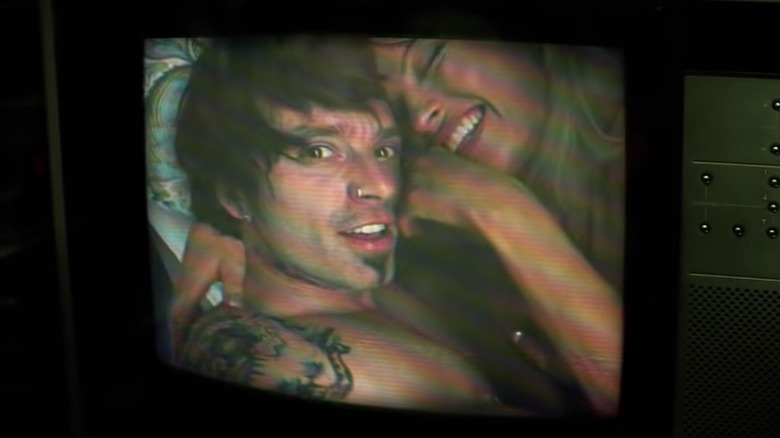 Video tape Pam Tommy cuddle