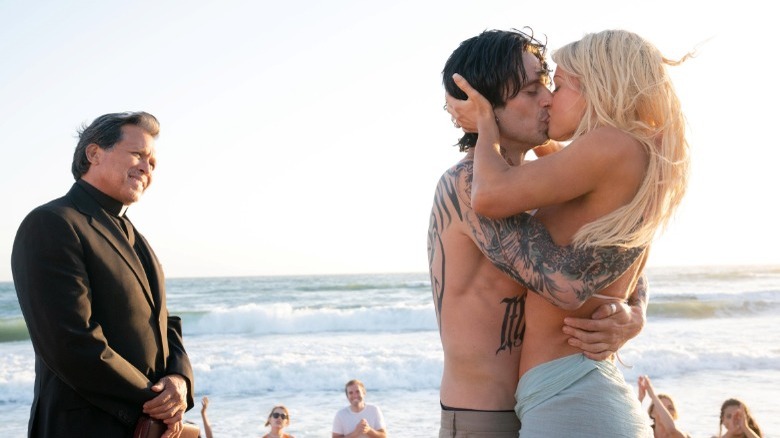 Pam Tommy kiss beach wedding