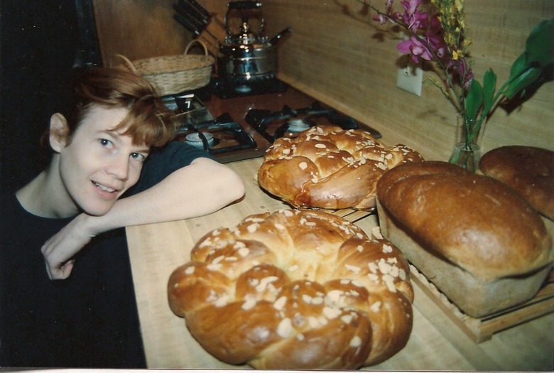 ann-baking-at-whitley-terrace-dec-19871