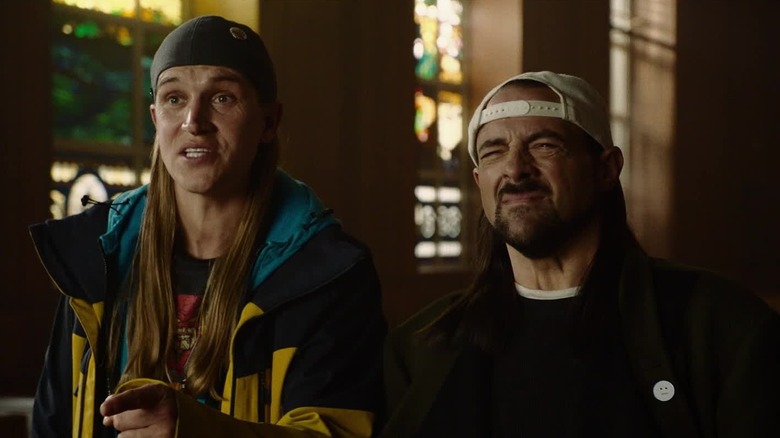 Jason Mewes as Jay and Kevin Smith as Silent Bob in the courtroom in Jay and Silent Bob Reboot
