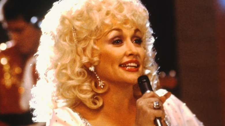 Jake Farris singing in Rhinestone