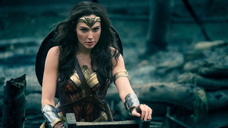 Wonder Woman on battlefield