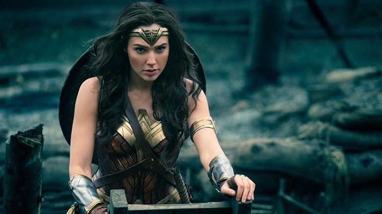 Wonder Woman on battlefield