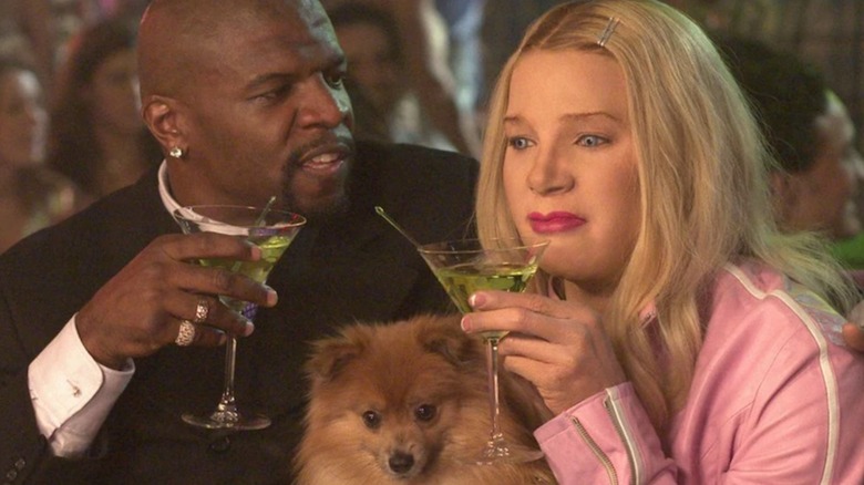 Terry Crews als Tiffany Wilson en Terry Crews als Latrell Spencer delen onhandig martini's in White Chicks