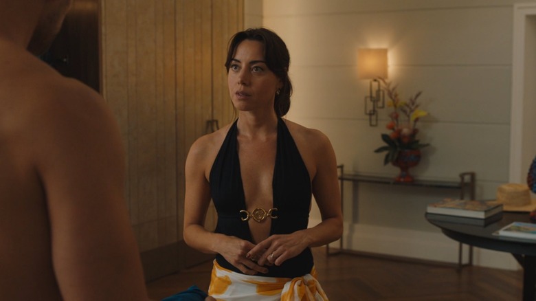 Aubrey Plaza in The White Lotus